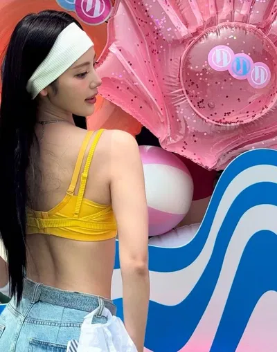 Jung Jinsoul | Hot Waterbomb