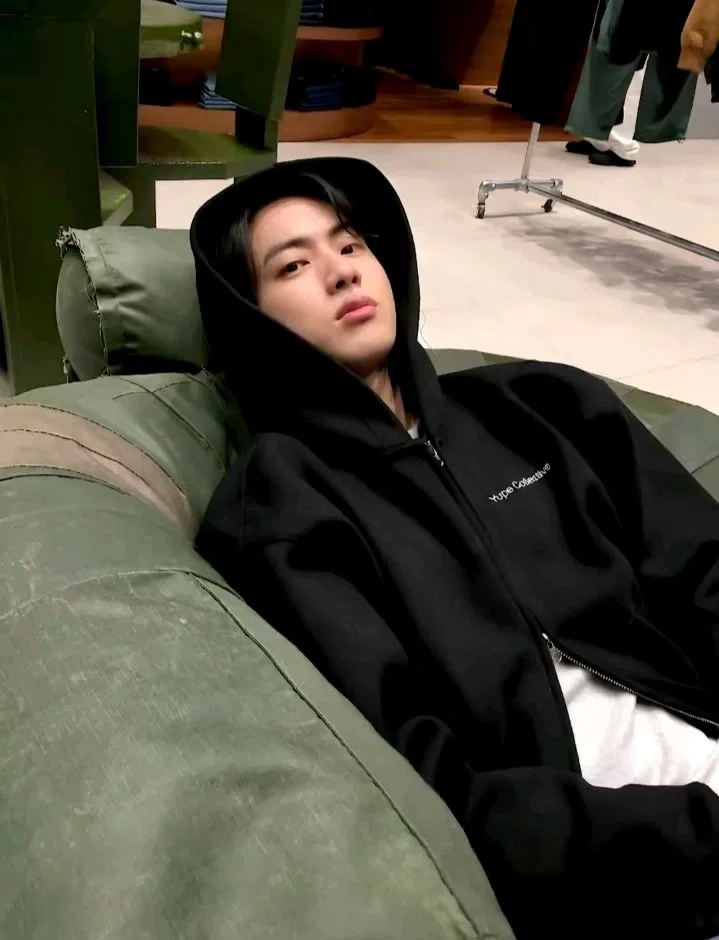 kim seokjin - language barrier