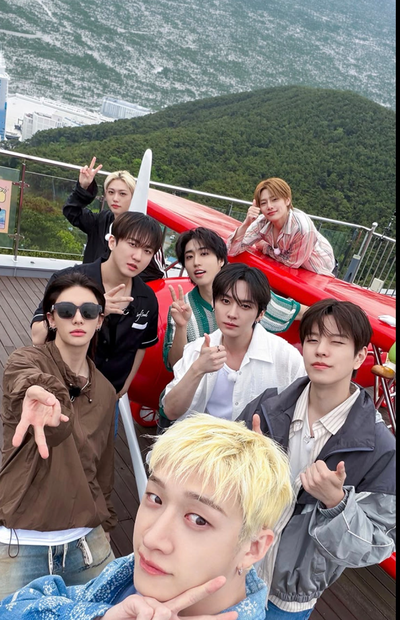 Straykids Staff