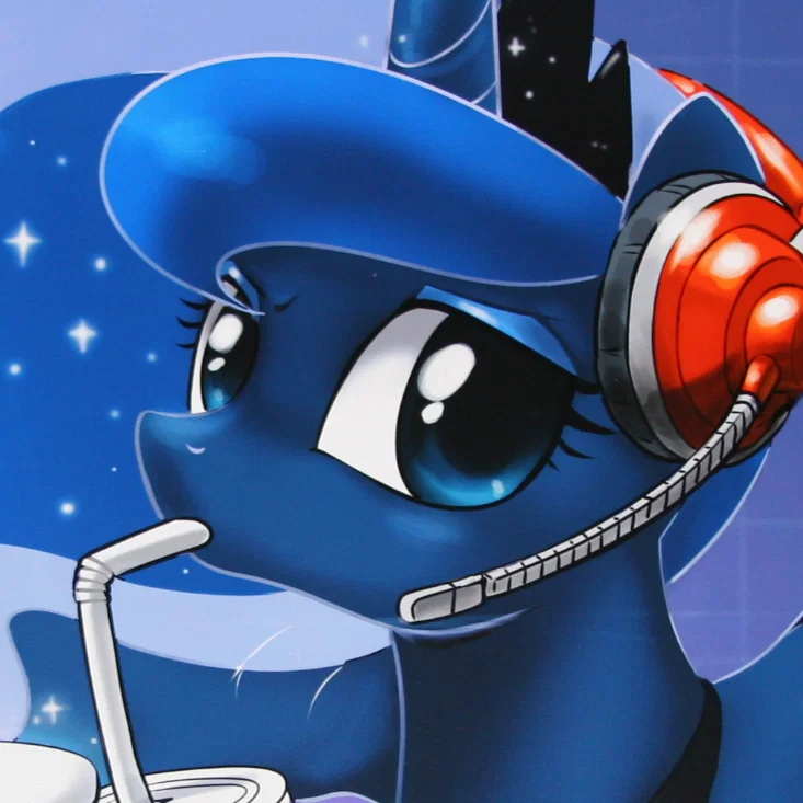 Gamer Luna!