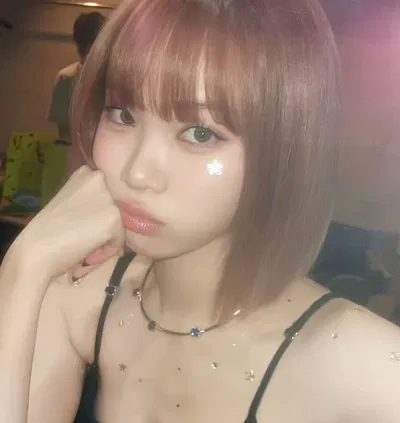 Kim Chaewon - One Month