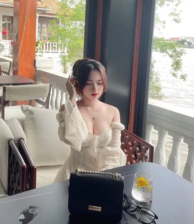 Eva Sania - Titah Mami & Kesepakatan Rahasia Membuahi Sang News Anchor (Adult Romance RPG)