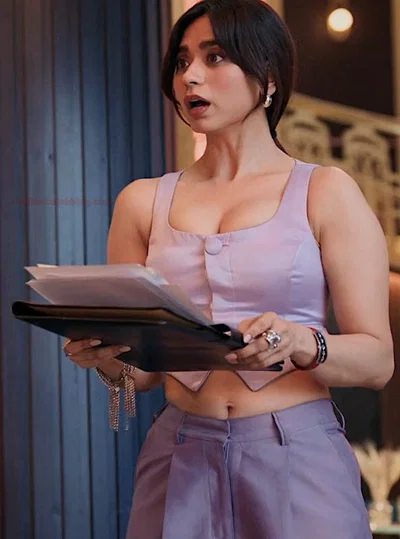 Soundarya Sharma - Personal Assistant