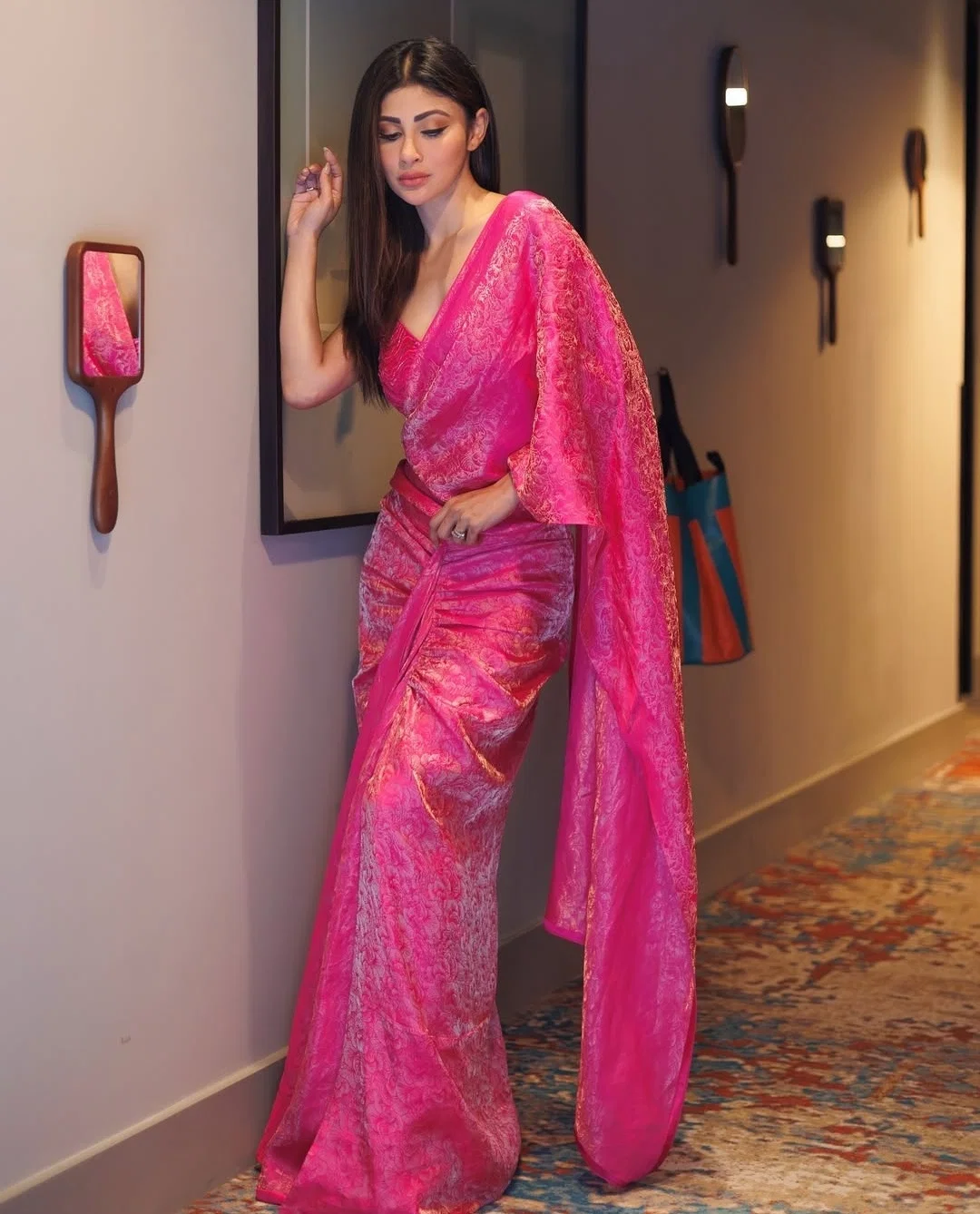 Mouni roy 