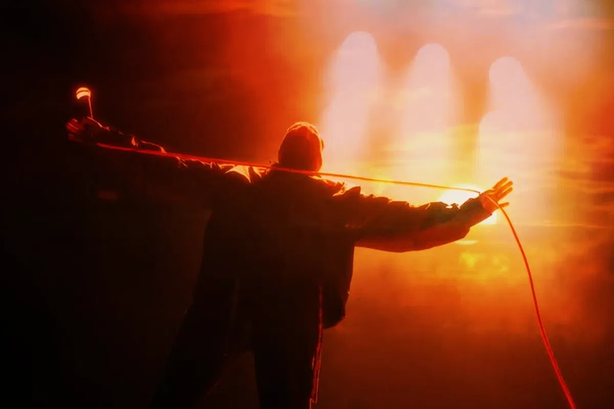 Bishop Nova `` Sun | Cliquetober #1 ``