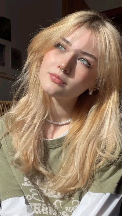 CRUSH | Hailey Lyvins