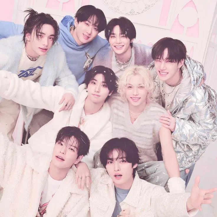 Stray Kids