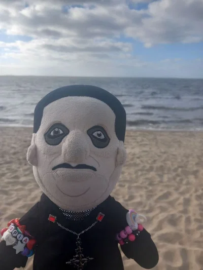 Copia and ghouls at the beach! 