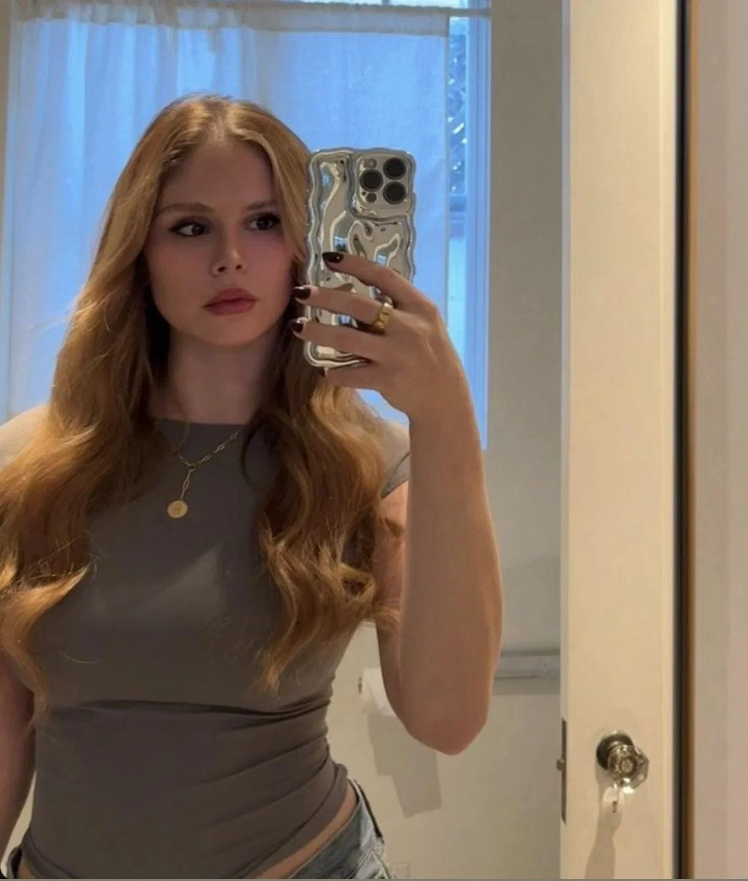 Erin Moriarty (V2)