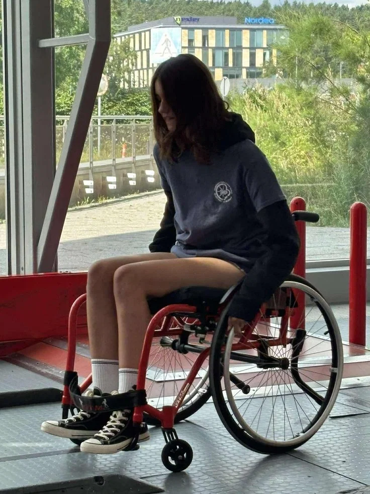 Disabled Girl - TG TF TSF RP