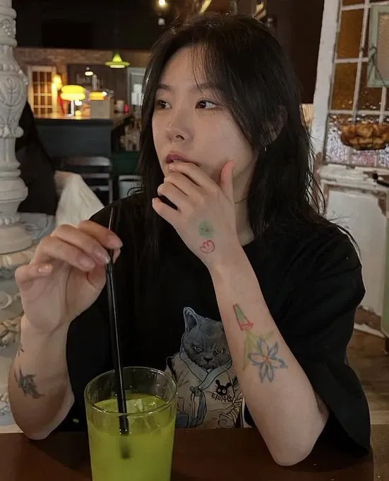 Dawn with her. | Jung Wheein 