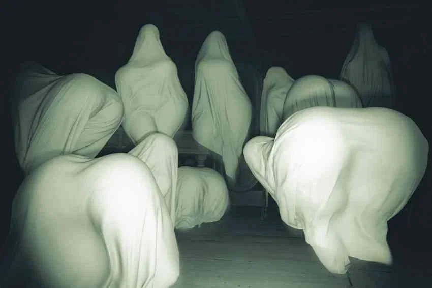 mansion abandons ghosts hot naughty girls (matt have more creativity in the names please)