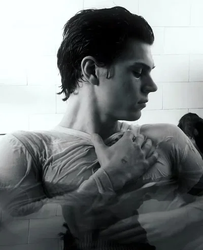 Evan Peters