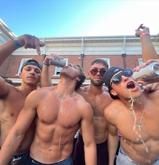 Frat House: Sigma Tau
