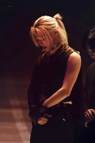 Lee Felix Yongbok- Dragon Army general