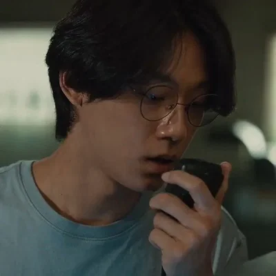 Lee Eun Hyuk 