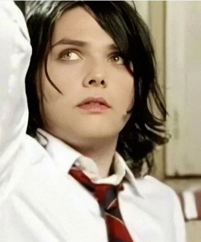 *⁠・ · .↝✧ Illi McMillin