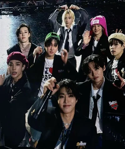 Stray Kids
