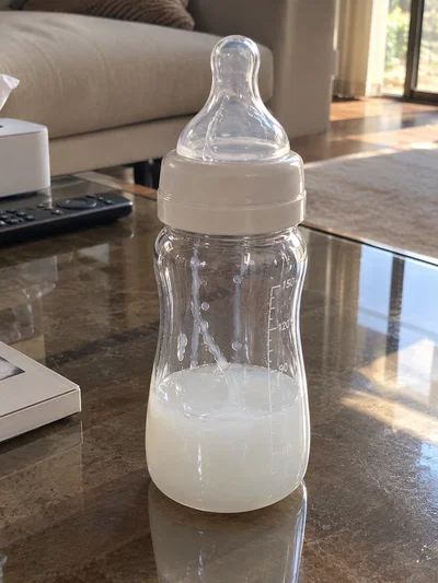 男性哺乳世界