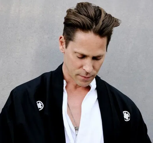 Neil Newbon