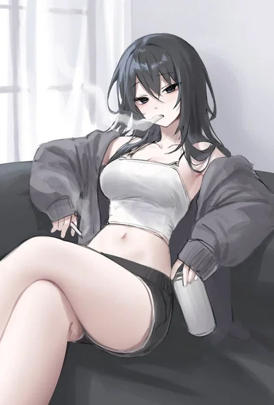 Clara | Smoking Roommate