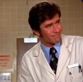 Dr Kelly Brackett
