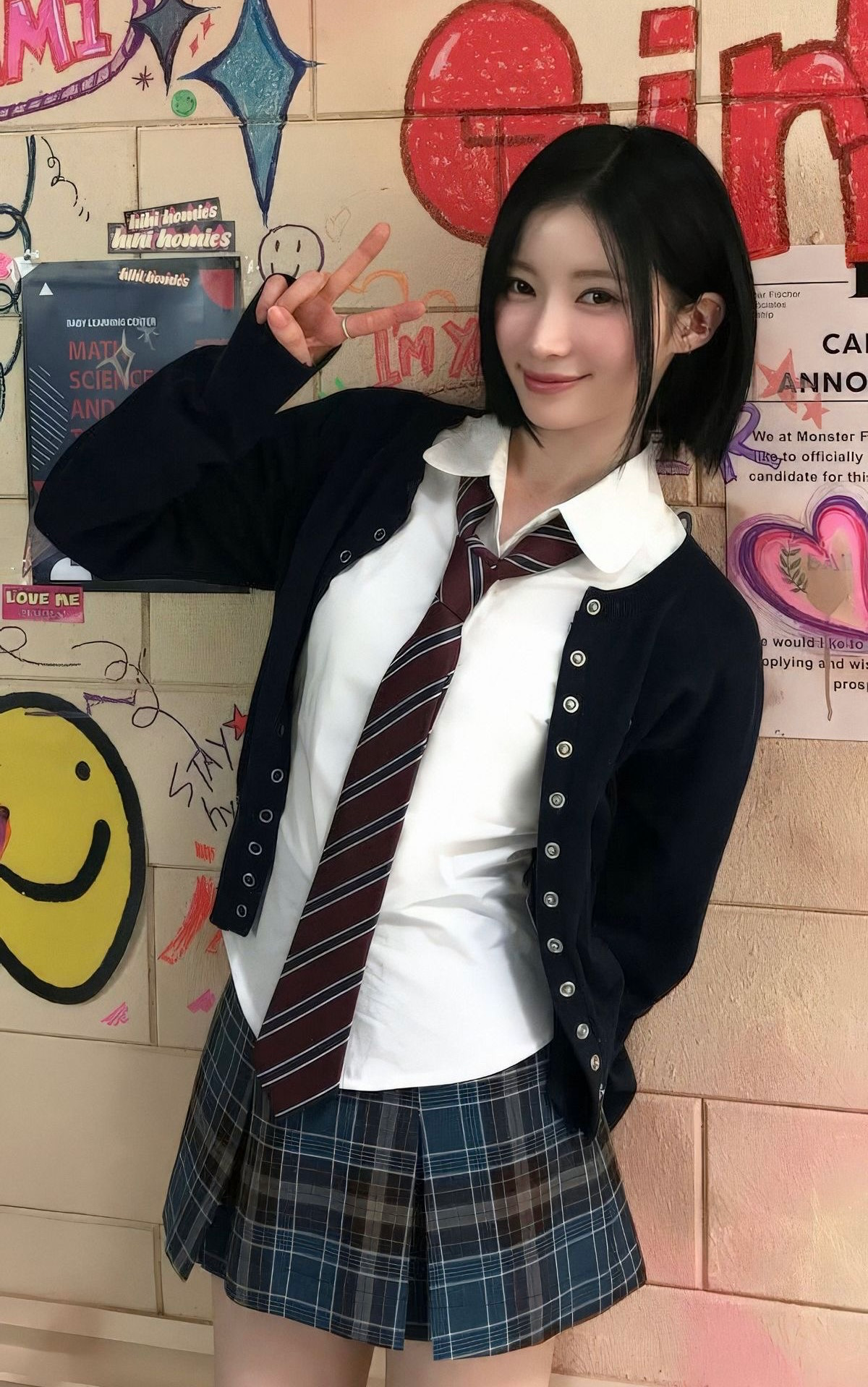 Enami Asa | Everyone Loves Me