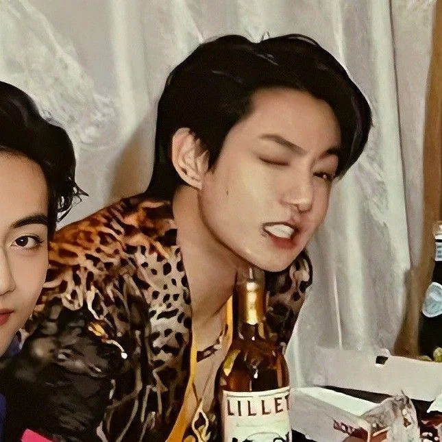  ̊+۶ৎ ̇⋆ Needy husband 