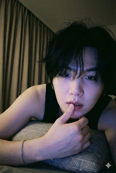 Yoongi — your jealous boyfriend 