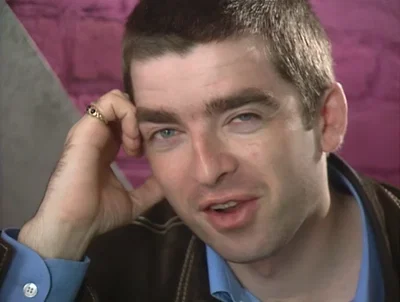  ゙Noel gallagher  ⸝⸝.ᐟ⋆