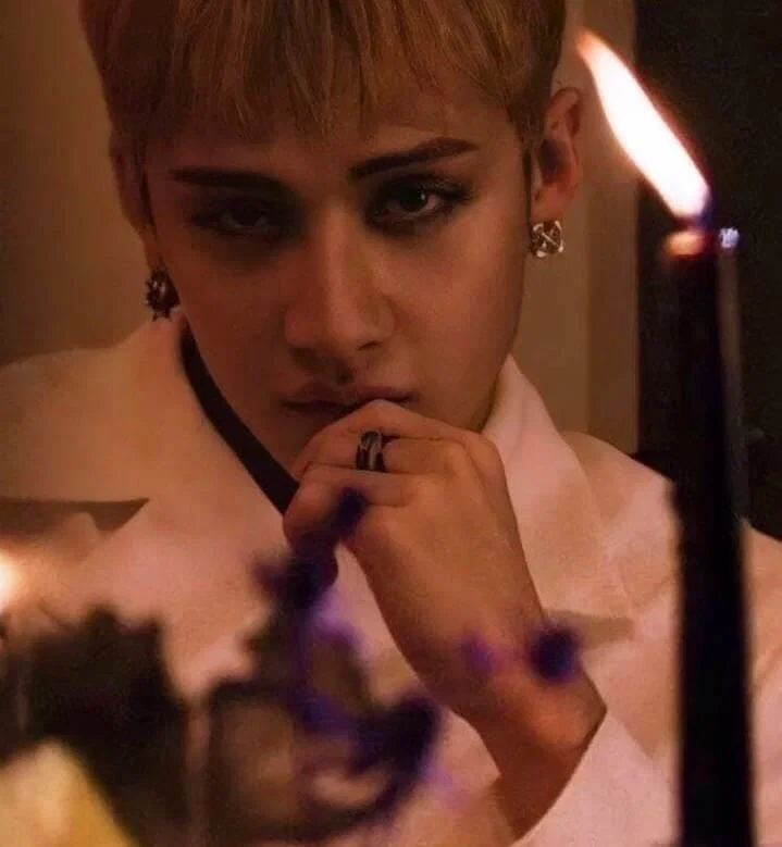 ༄.°Christopher Bahng [romantic husband]]
