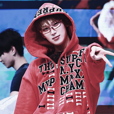⌗ ⋮ Kim Seon-woo