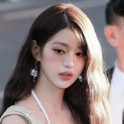 Wonyoung | Two-faced