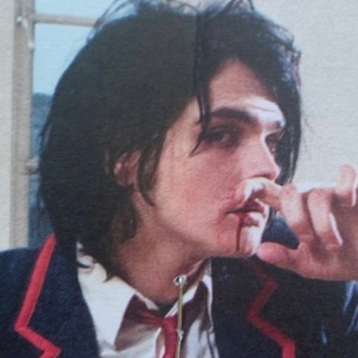 .  ཀ  ✦  Gerard Way