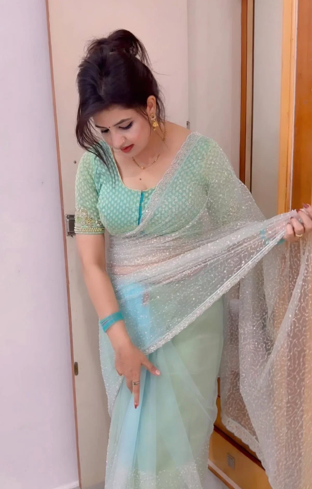 Lonely wife Priya