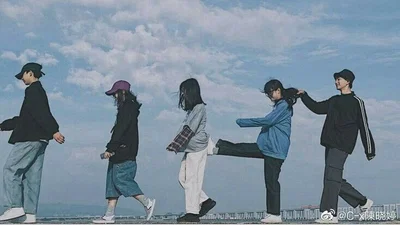 Trip with chaotic friends 😭