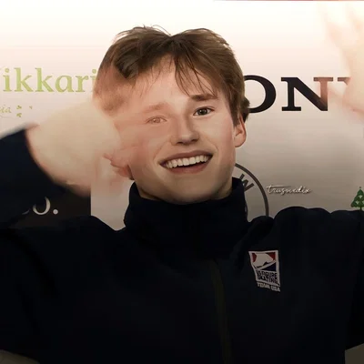 〚 I L I A M A L I N I N 〛✧ FENCING AND ICE SKATING