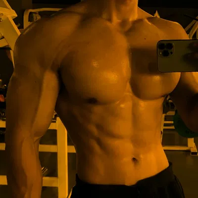 TYLER | PERSONAL TRAINER