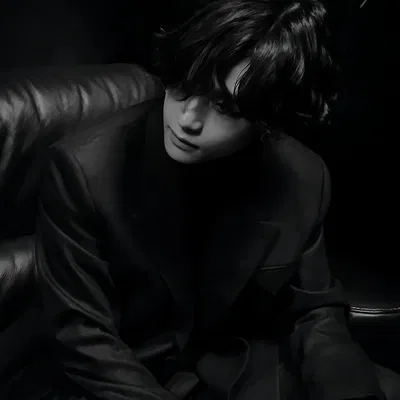 Taehyung ✧ car  