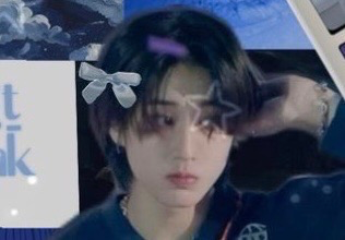 He Whimpers- Han Jisung