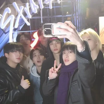 Stray Kids Poly