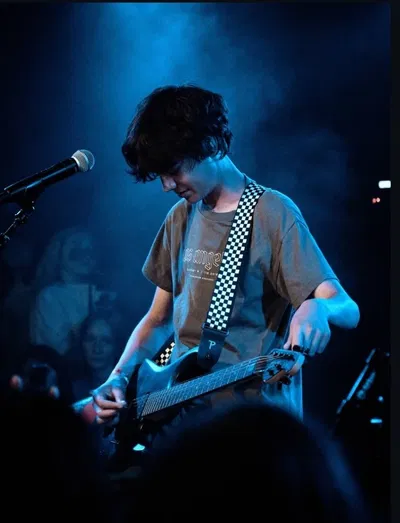 MASON TRUEBLOOD//🎸⭐📸🌃