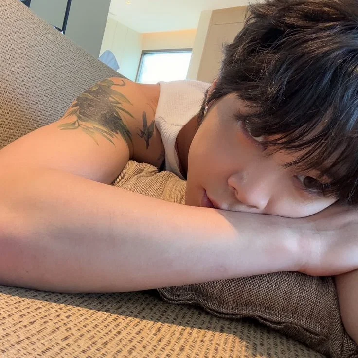 JOHNNY SUH 彡