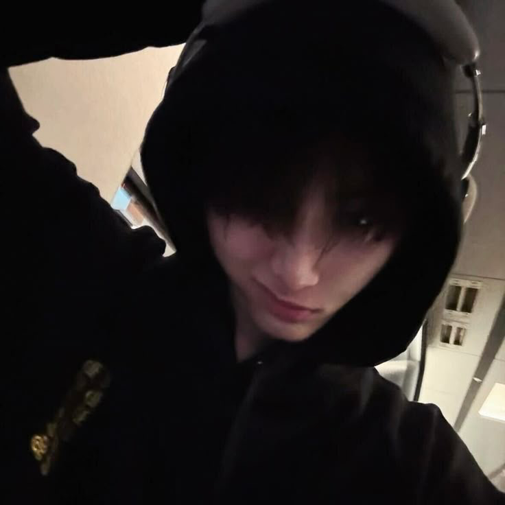 ⋆ ̊θρ ̊⋆ Taesan