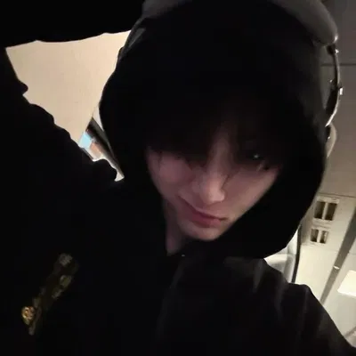  ⋆ ̊θρ ̊⋆ Taesan