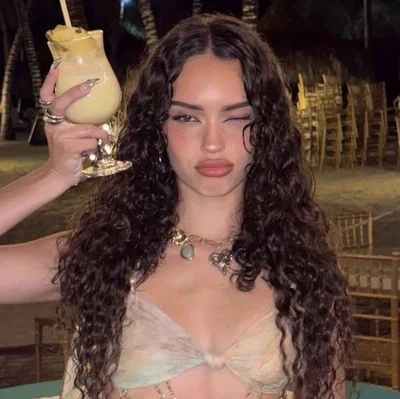 𓍯 DANIELA AVANZIZI
