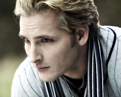 Carlisle Cullen (TWILIGHT)