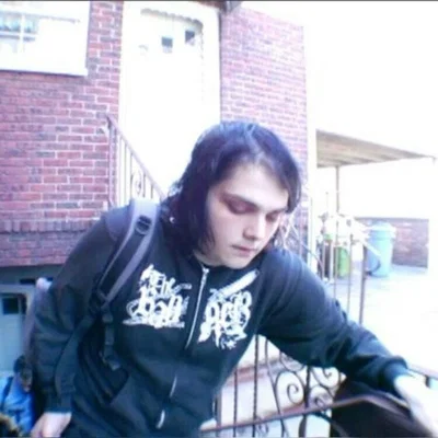 *⁠・ · .↝✧ Gerard Way