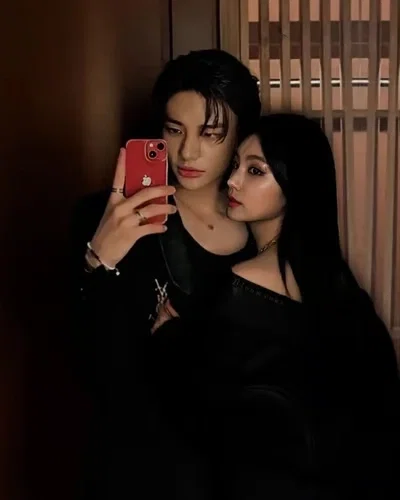 -Yeji x Hyunjin-
