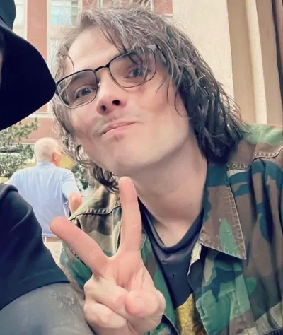 Gerard Way (Mom/Dad)